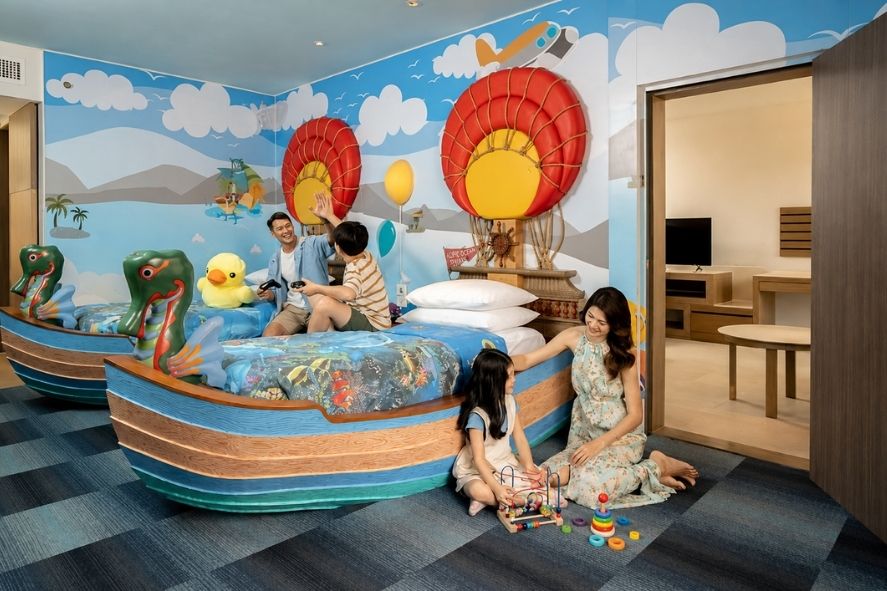  — Phuket Travel Guide by Holiday Inn Resort