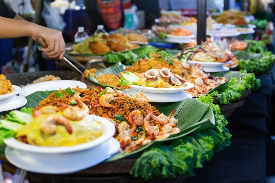 Phuket Street Food Guide 2026: Locations, Must-Try Food & Local Tips — Phuket Travel Guide by Holiday Inn Resort